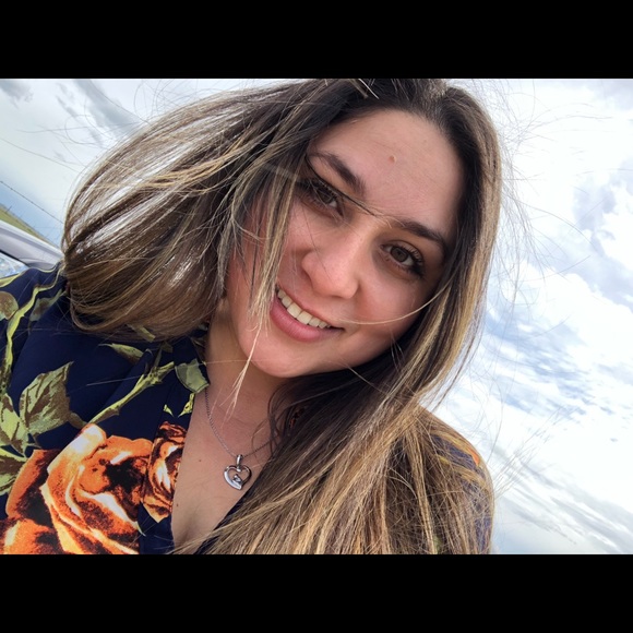 Meet your Posher, Jessica - Picture 1 of 1